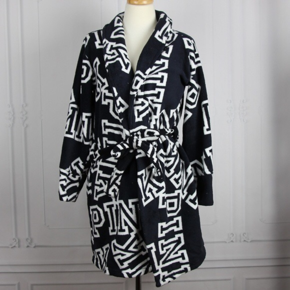 NWOT limited edition VS PINK black robe🖤